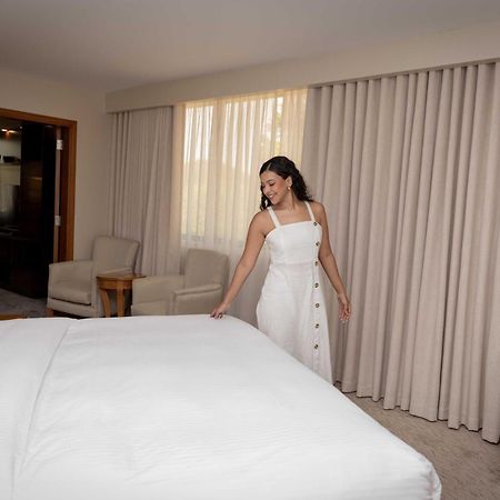 インターコンチネンタル アル ジュバイル Al Al Jubail エクステリア 写真 A guest in a hotel room
