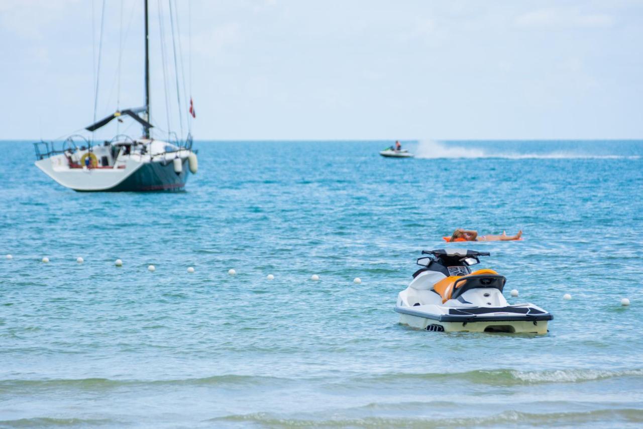インターコンチネンタル アル ジュバイル Al Al Jubail エクステリア 写真 Boats at the beach