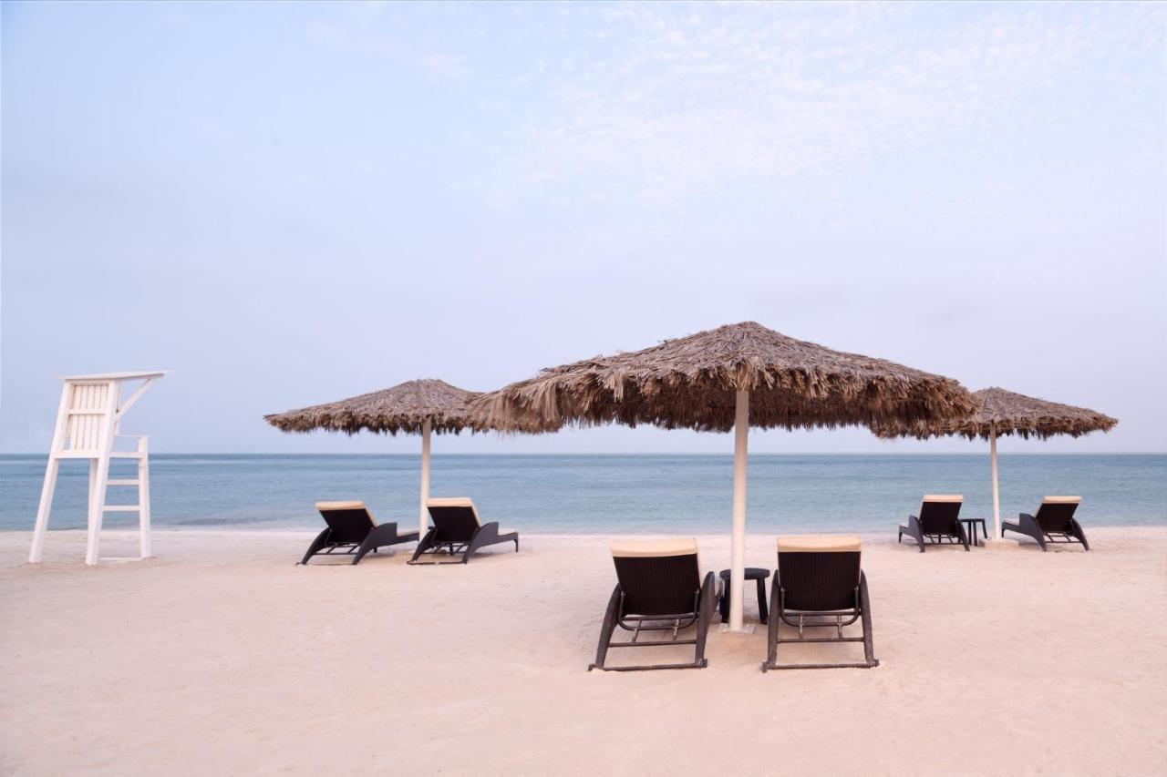 インターコンチネンタル アル ジュバイル Al Al Jubail エクステリア 写真 Beach at the Grand Hotel