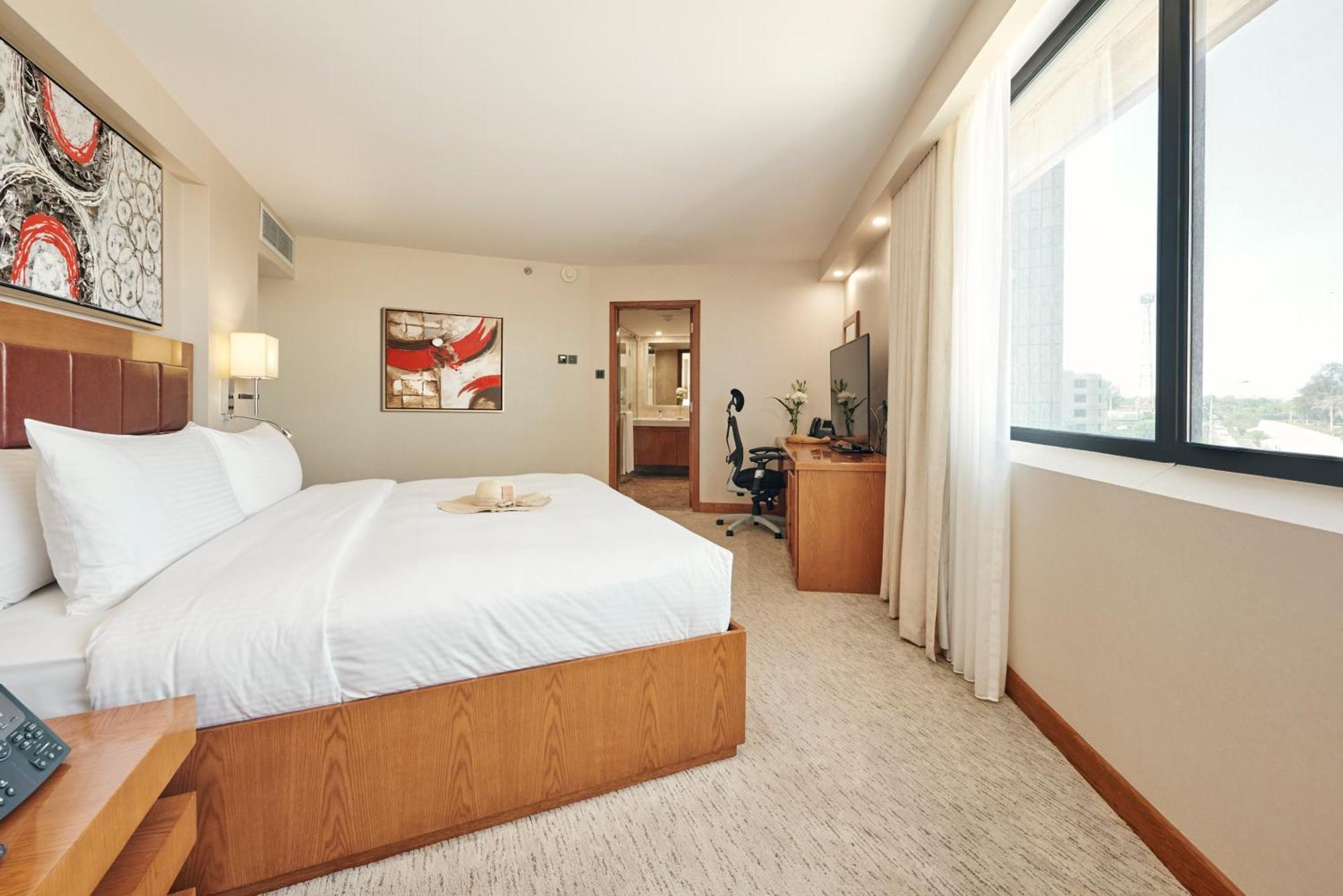 インターコンチネンタル アル ジュバイル Al Al Jubail エクステリア 写真 A room at the hotel
