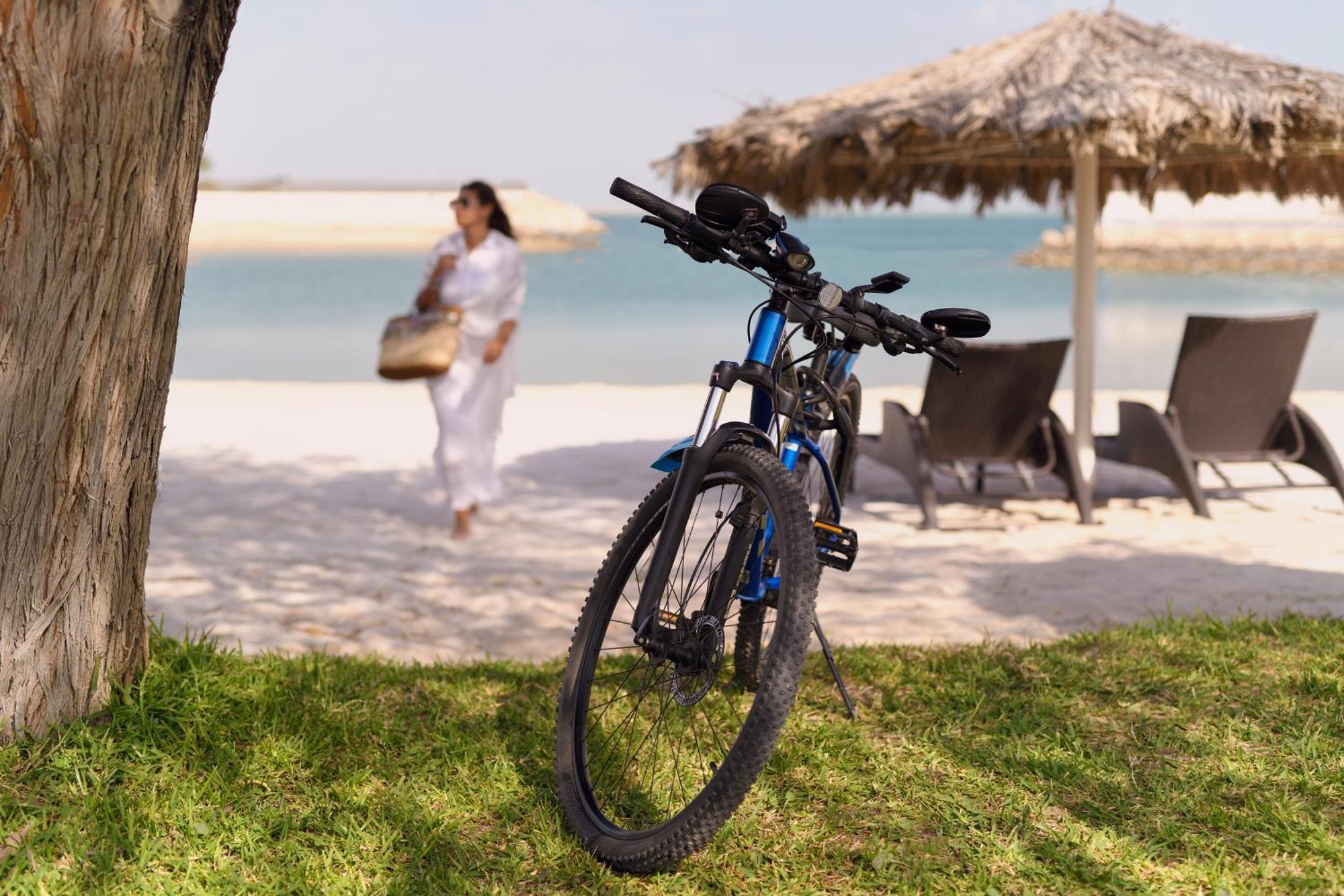 インターコンチネンタル アル ジュバイル Al Al Jubail エクステリア 写真 Beach at the Ritz-Carlton, Bahrain