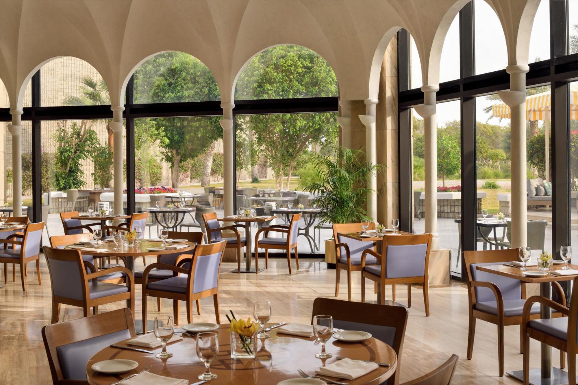 インターコンチネンタル アル ジュバイル Al Al Jubail エクステリア 写真 The restaurant