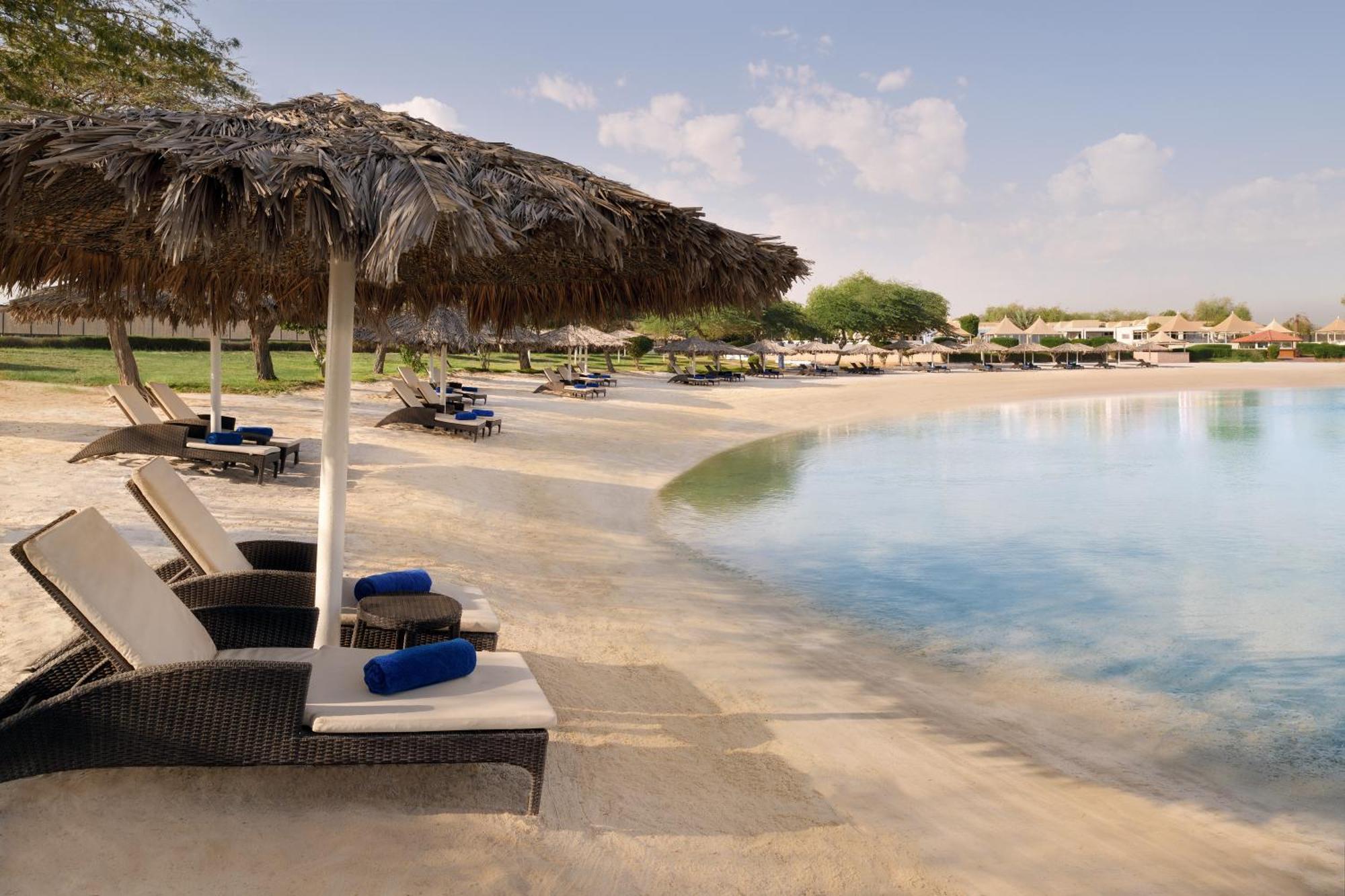 インターコンチネンタル アル ジュバイル Al Al Jubail エクステリア 写真 The beach at the Royal Mirage